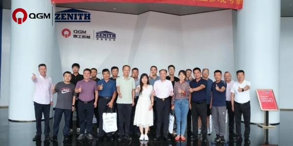 La delegazione della rete di rifiuti solidi industriali ha visitato Quangong Block Machine Co., Ltd. per ispezione e scambio