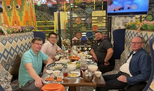 Tangan ing tangan kanggo masa depan sing luwih apik, QGM banget mbantu konstruksi infrastruktur Rusia