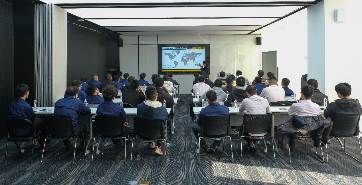 迈向未来 共同成长！线上赌博app股份新员工入职培训圆满举行