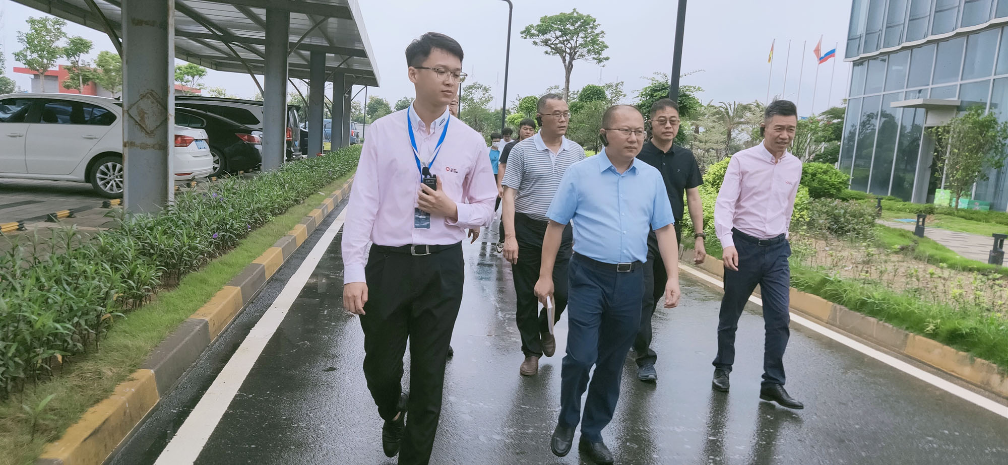 泉州市工业经济发展促进中心一行莅临福建线上赌博app股份参观考察