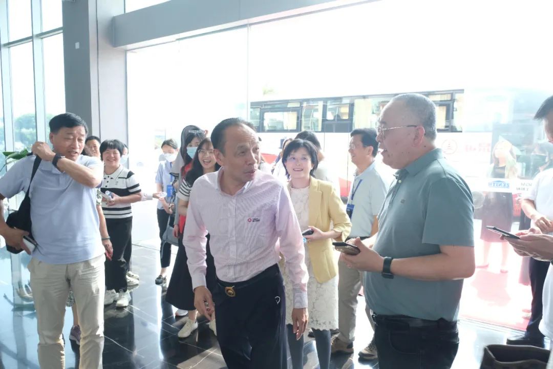 促进中德交流 欧美同学会走进线上赌博app参观交流