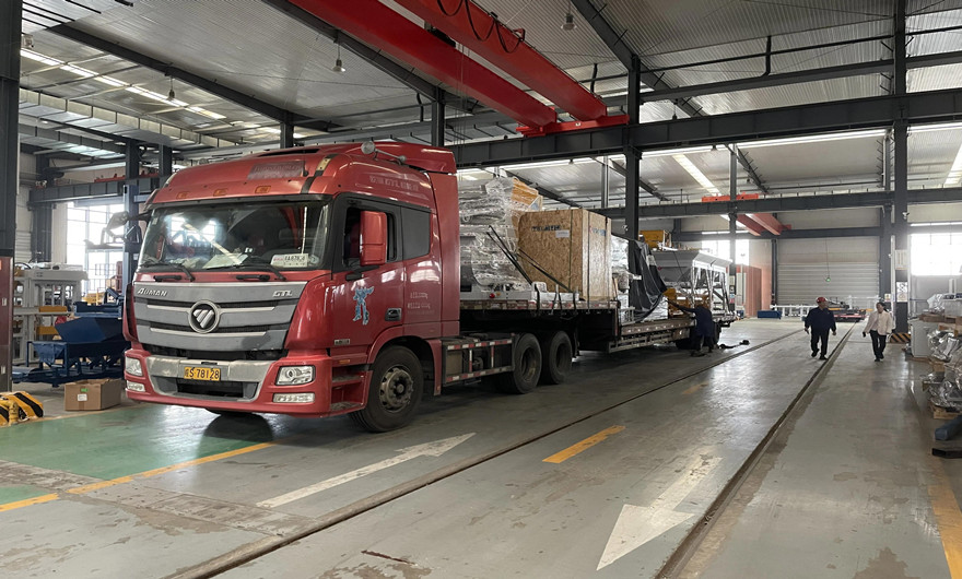 项目发货|线上赌博app股份全自动砌块成型机生产线发货华东，助力市政建设