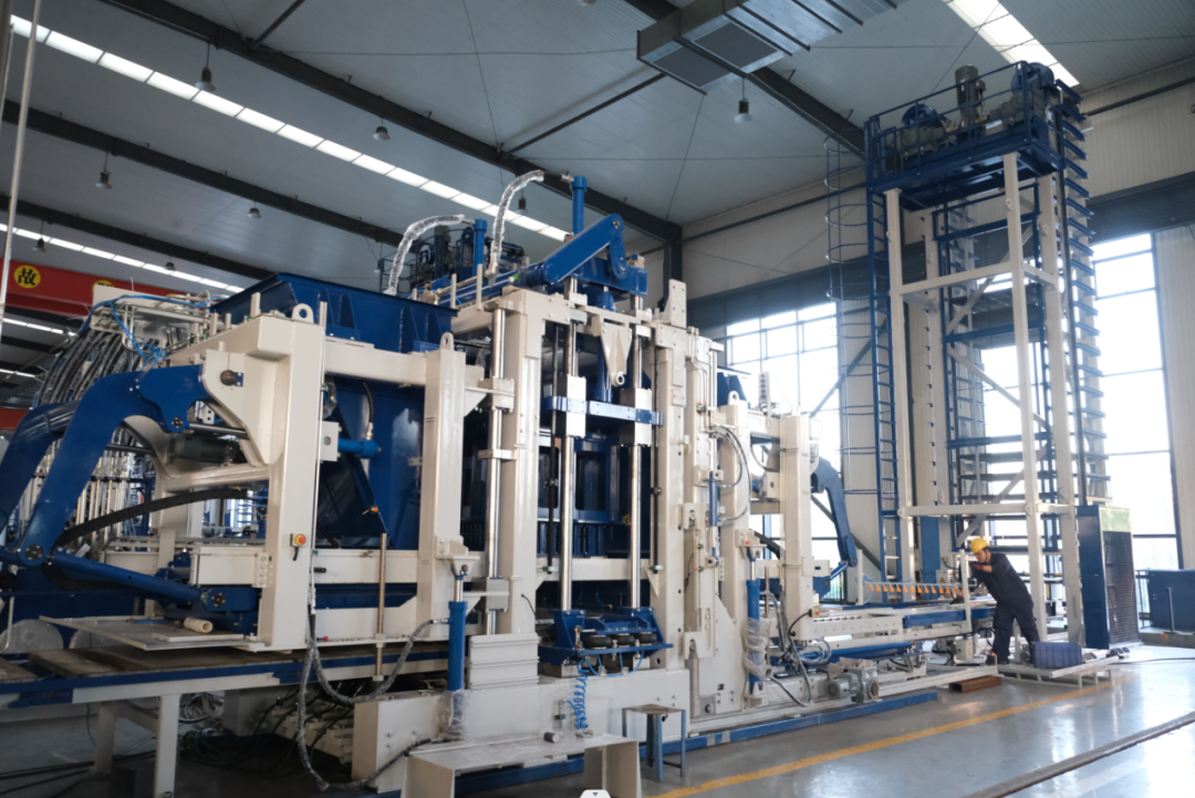 整装待发，线上赌博app又一生产线进入发货前调试阶段，助力华中城市提速发展